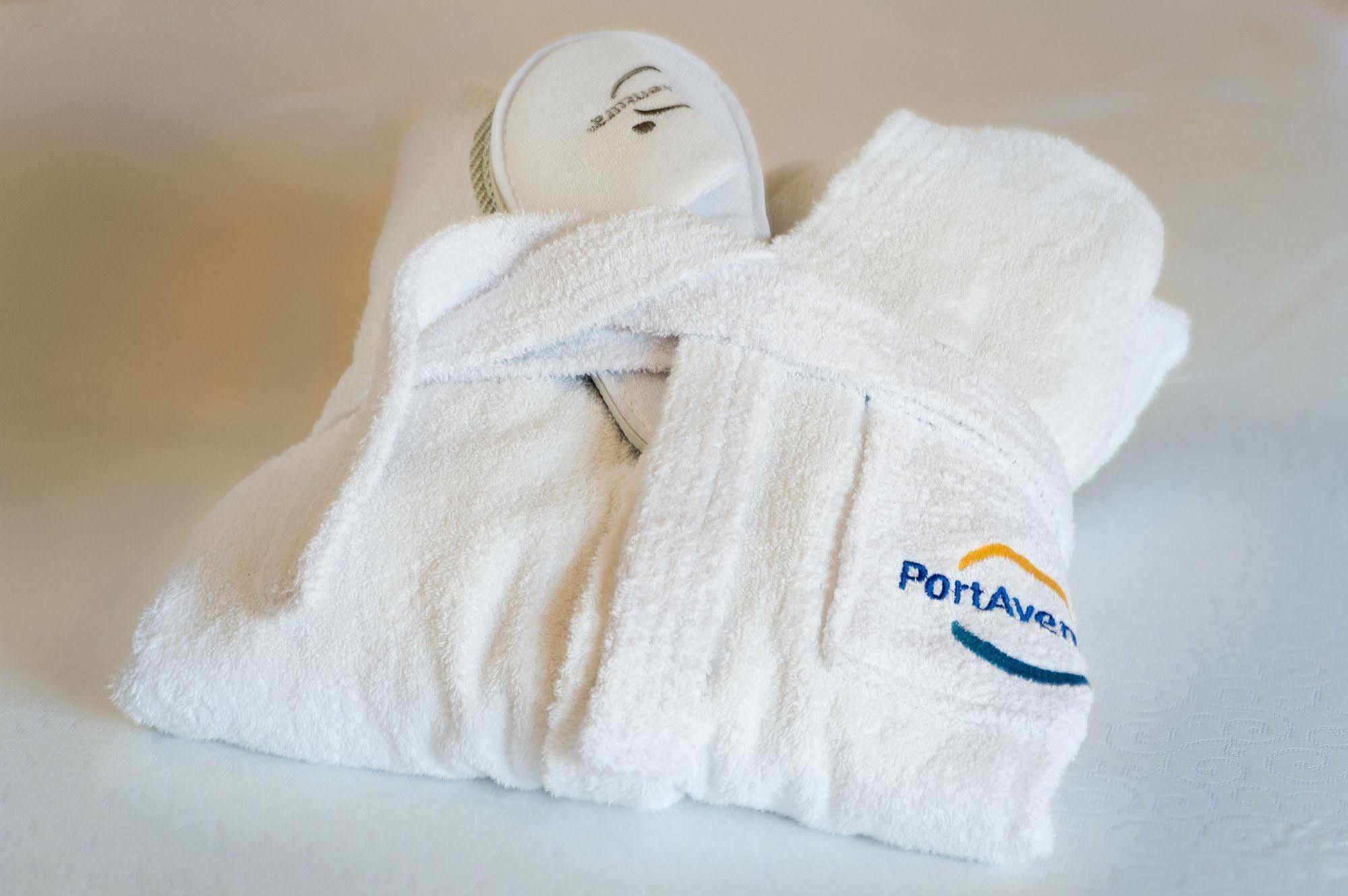 Hotel Portaventura Lucy's Mansion - Includes Unlimited Access & Express Wristband To Portaventura Park & Ferrari Land Salou