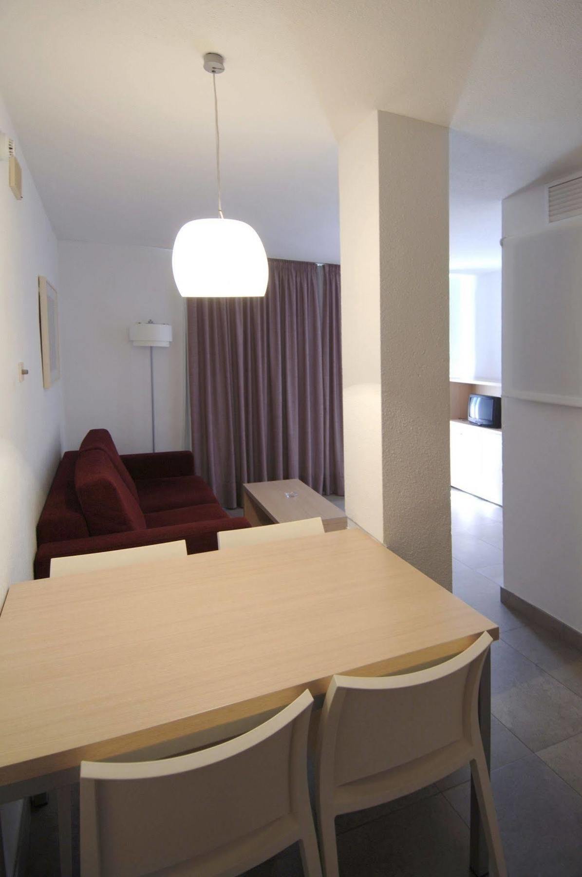 Cye Apartment *
