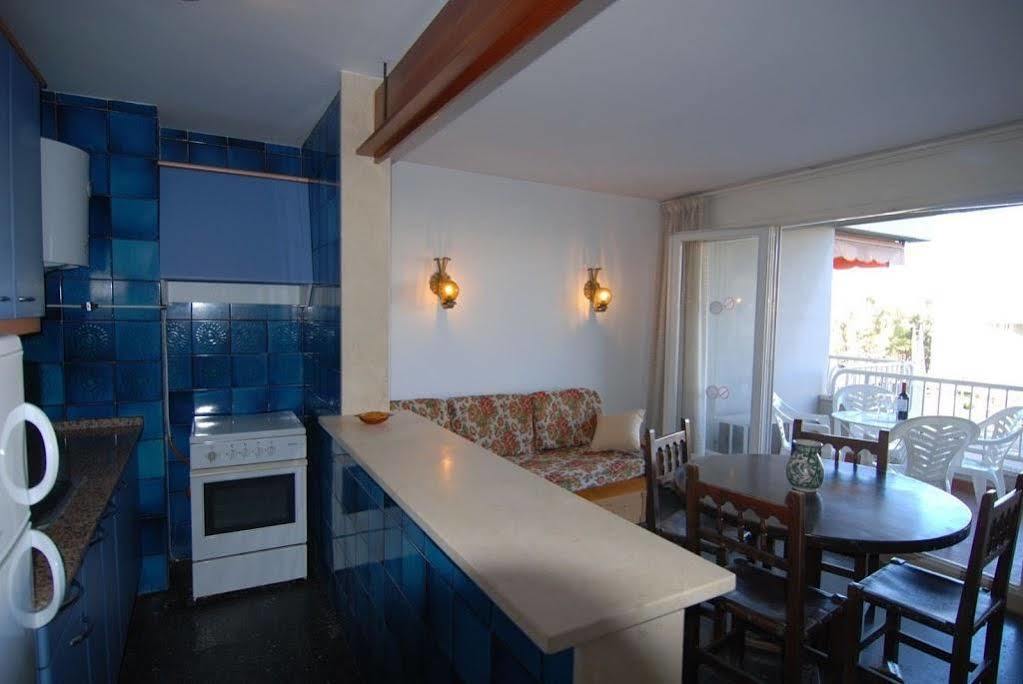Cye Apartment *