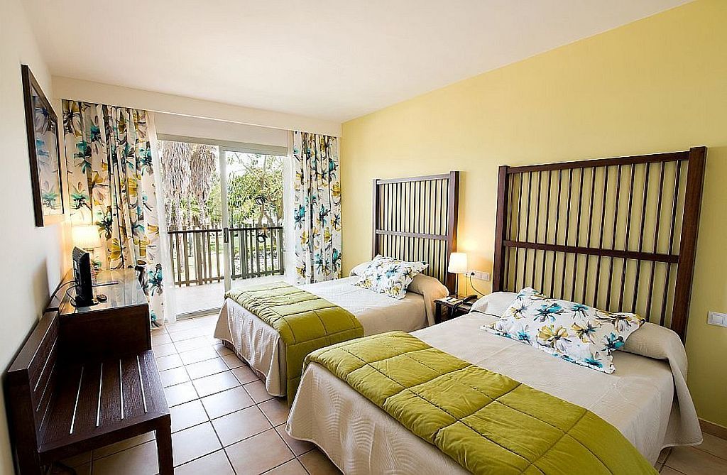 Portaventura Caribe - Includes Unlimited Access To Portaventura Park & 1 Access To Ferrari Land 4* Salou