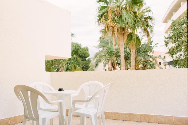 Festival Village Hotel 3*