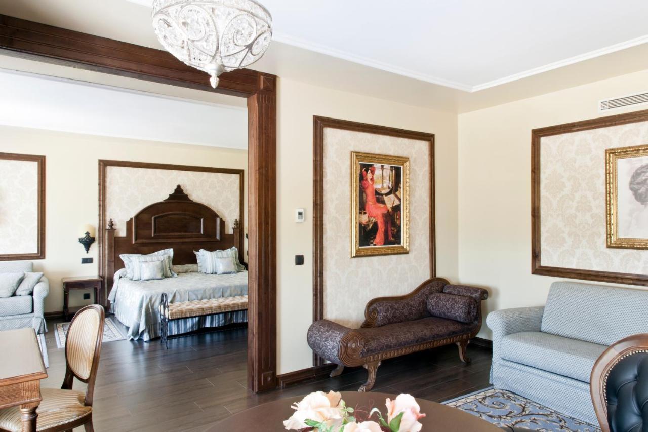 Hotel Portaventura Lucy's Mansion - Includes Unlimited Access & Express Wristband To Portaventura Park & Ferrari Land 5*