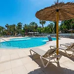 Rentalmar Salou Playa Family Suites & Pool