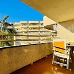 Jerez Apartamento, piscina vistas al jardin y terraza soleada