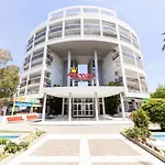 Arysal Royal Con Parking