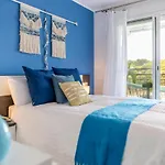 Beach Front Retro Hideaway In Salou