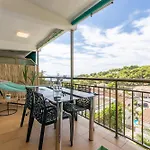 Beach Front Retro Hideaway In Salou