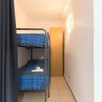 Complejo Residencial Con Terraza-Cat-2