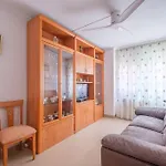 Apartamento En Complejo Residencial, Con Piscina.