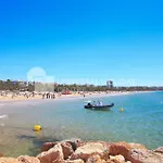 Uhc Carlos V Apartments