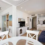 Uhc Center Apartments