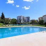 Rhin Apartment - Planetcostadorada