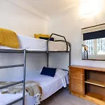 Uhc La Cumbre Apartments