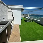 Fabulous Front Sea Penthouse