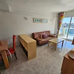 Appartement Tout Confort Terrasse 21 M2 Pleins Sud Wifi Proche Port Aventura Centre Et Plage 2 Chambres 2 Sdb Piscine