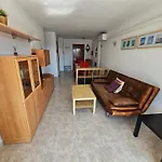 Appartement Tout Confort Terrasse 21 M2 Pleins Sud Wifi Proche Port Aventura Centre Et Plage 2 Chambres 2 Sdb Piscine