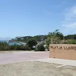 For A Stay Cap D\'Or