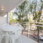Uhc Royal Apartments