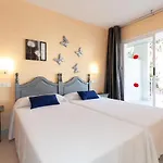 Uhc Royal Apartments