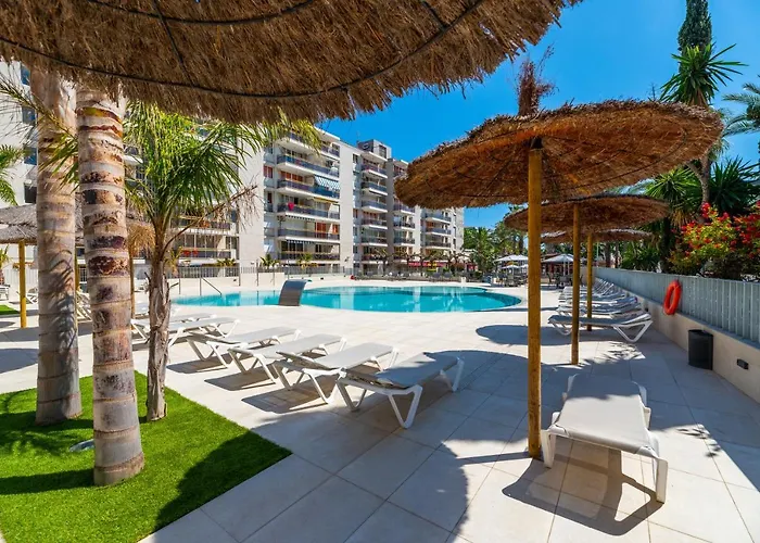Rentalmar Salou Playa Family Suites & Pool