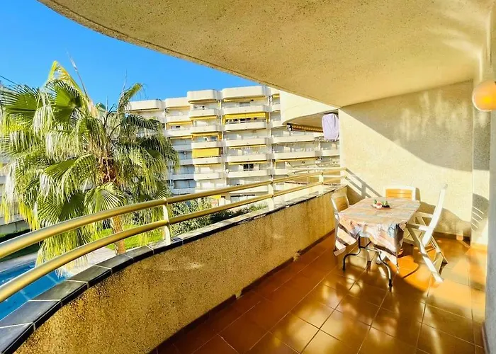 Jerez Apartamento, piscina vistas al jardin y terraza soleada