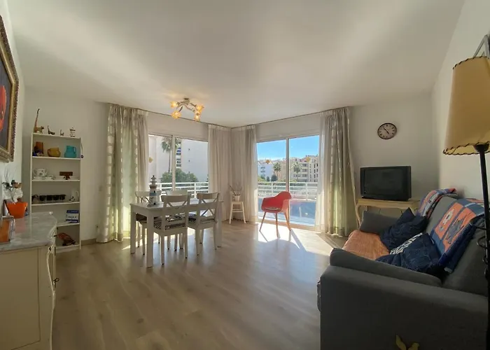 Apartamentos CH