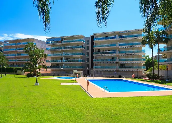 Appartement Tout Confort Terrasse 21 M2 Pleins Sud Wifi Proche Port Aventura Centre Et Plage 2 Chambres 2 Sdb Piscine
