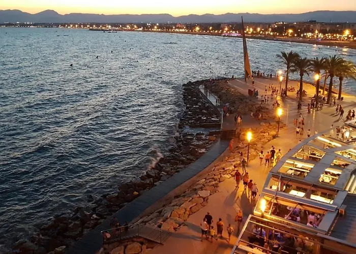 Apartment Center Salou Near Port Aventura