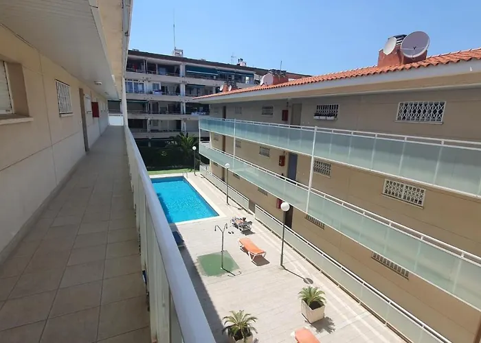 Julia Apartment Cap Salou - 3 Bedrooms Apartment With Pool