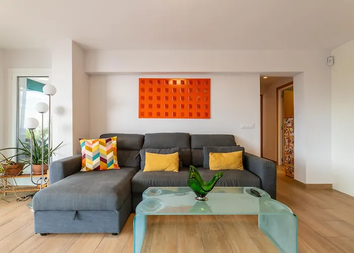 Luxury Designer Beach Front Two Bedroom Apartment