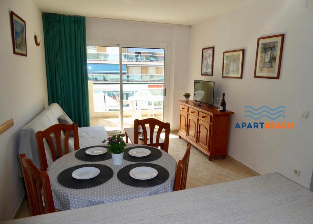 Apartbeach Vancouver Climatizado Piscina Y Parquing
