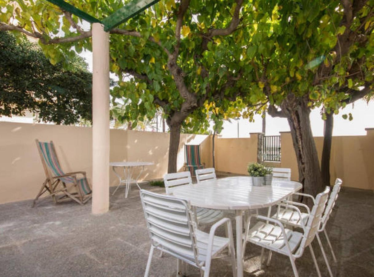 2 - House2 Garden In Front Of The - Ferrari Land Salou