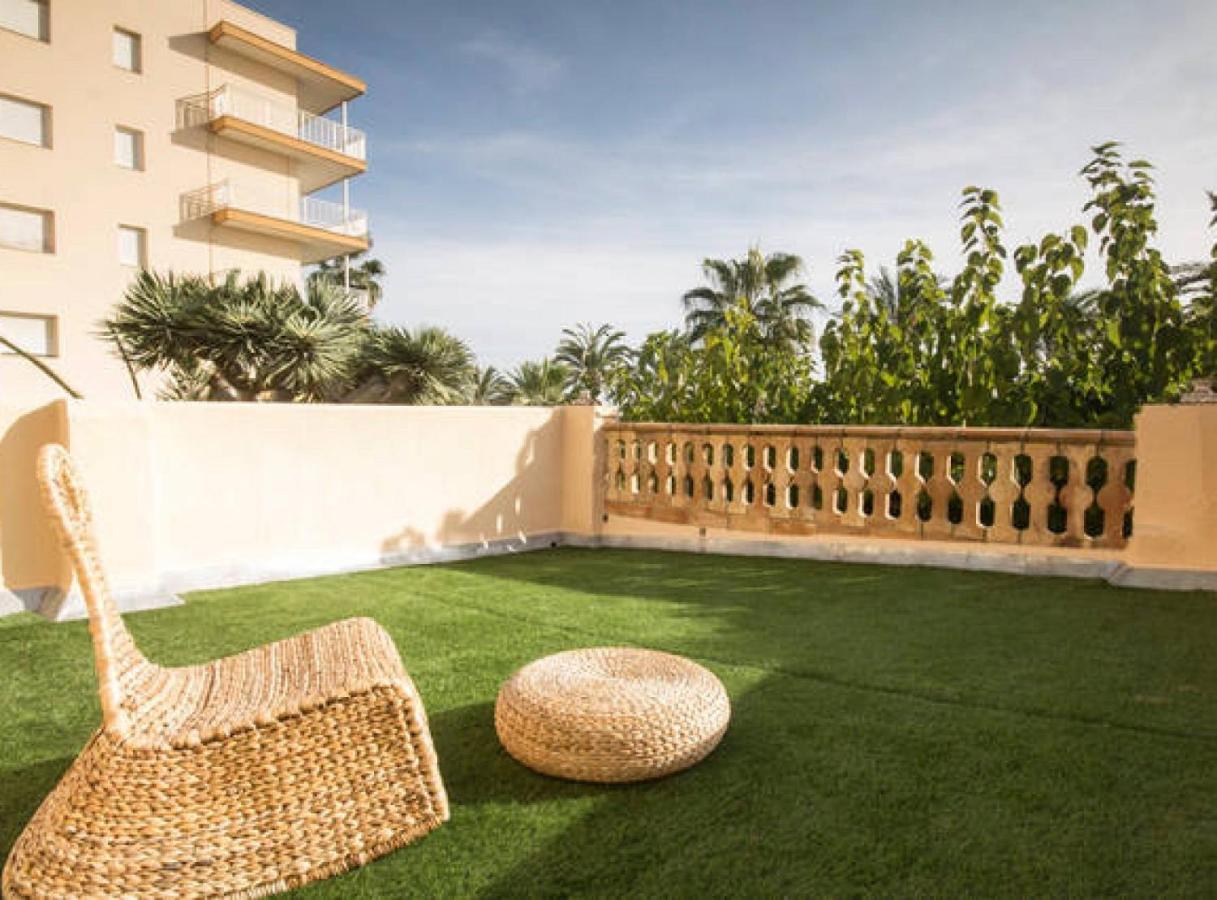 2 - House2 Garden In Front Of The - Ferrari Land Apartment Salou