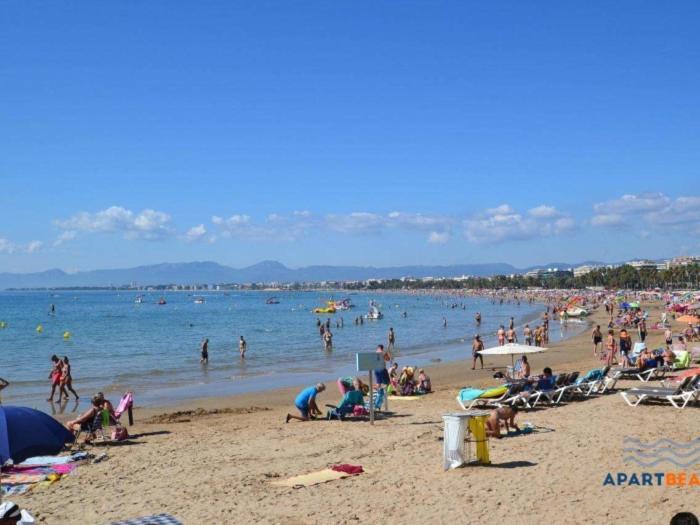 Apartbeach Buigas Llum Center * Salou