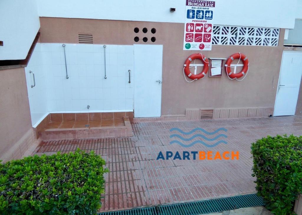 Apartbeach Buigas Llum Center * Salou