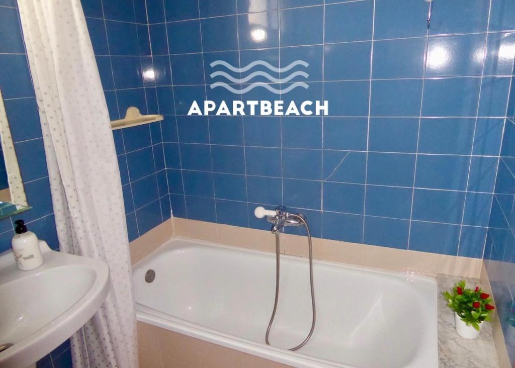 Apartbeach Buigas Llum Center Salou