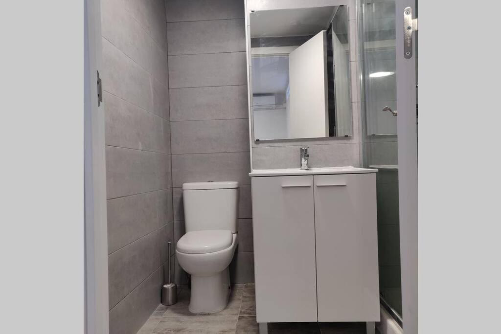 2 Bedroom In Center With Pool And Parking Apartamento *