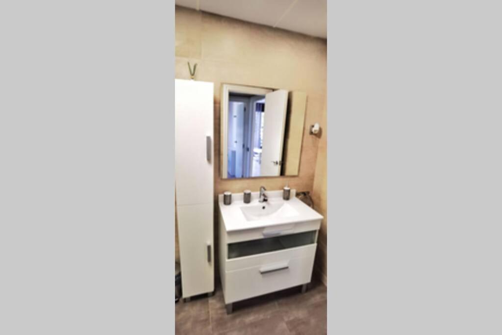 Apartamento Barbacoa + Vistas Al Mar + Playa + Piscina. Salou