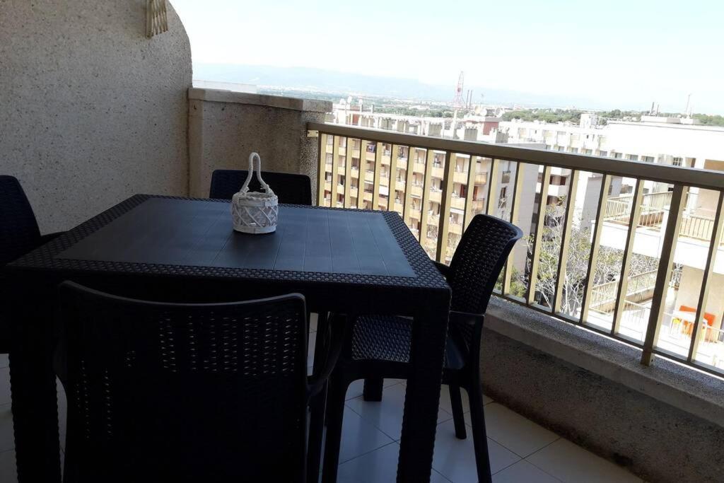 Cozy With Parking Appartement