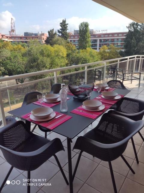 Appartement Standing 2 2sdb Clim Piscine Parking Wifi Terrasse 21m2 Local Velo Port-aventura, Plage, Centre