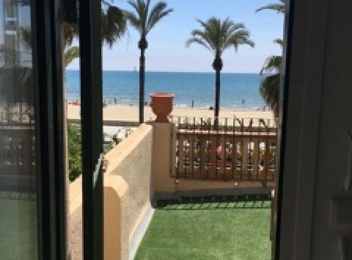 2 - House2 Garden In Front Of The - Ferrari Land Apartment Salou