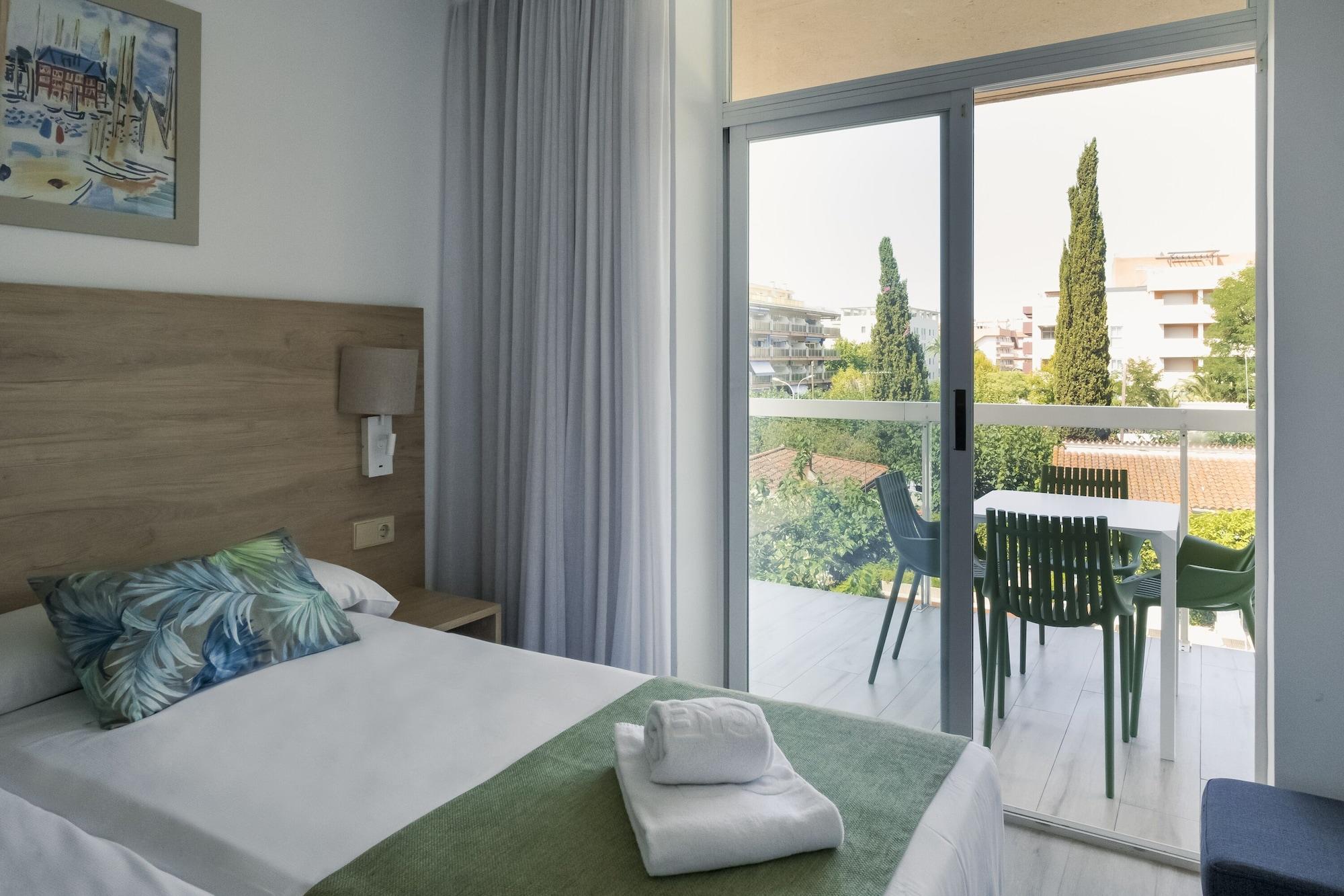 Aparthotel Cye Centre 3*