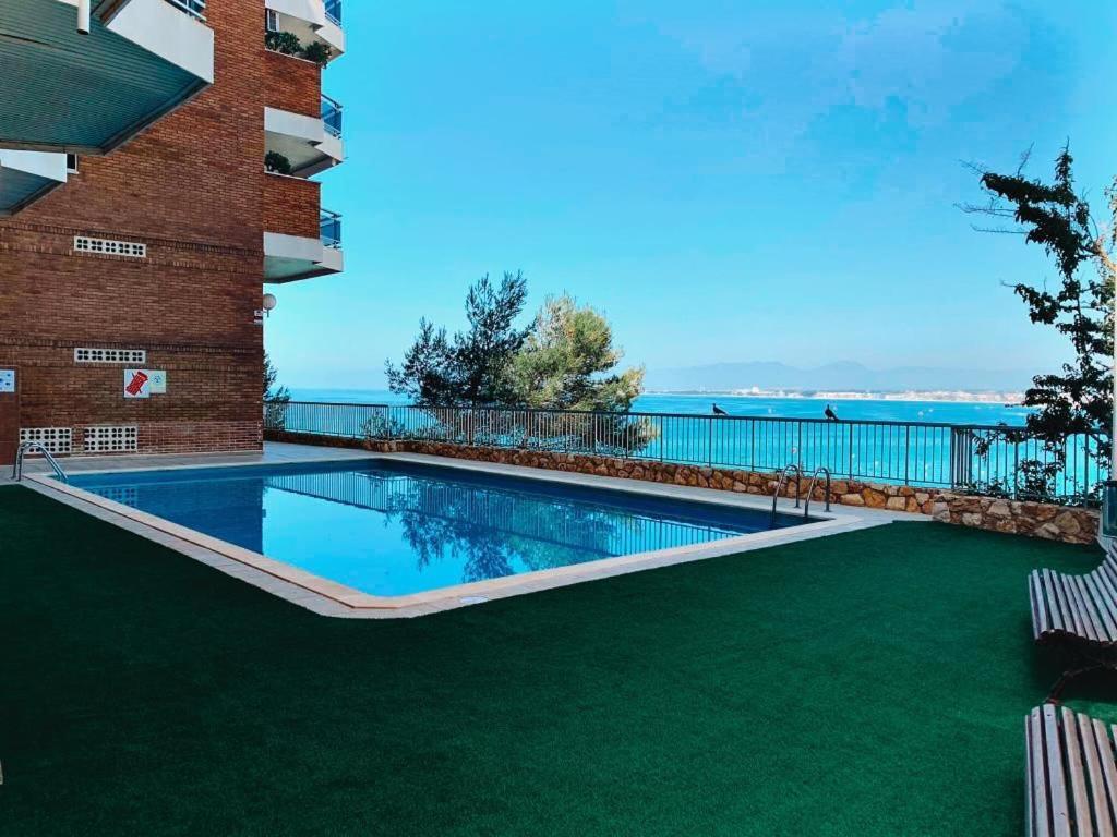 Bahia Sobre El Mar Apartment *