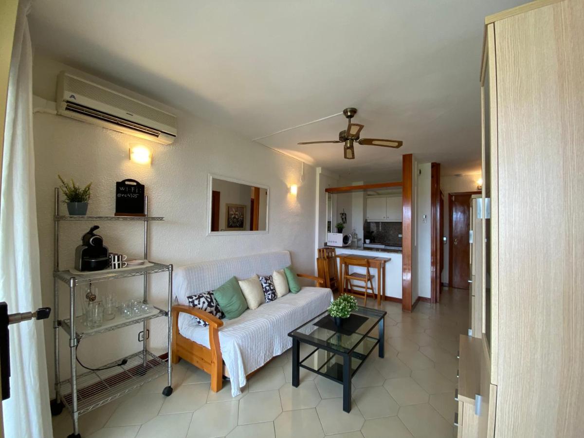 Apartamento Con Piscina En 1ª Línea De Playa En