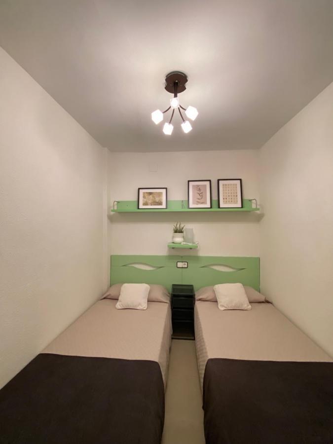 Apartamento Con Piscina En 1ª Línea De Playa En