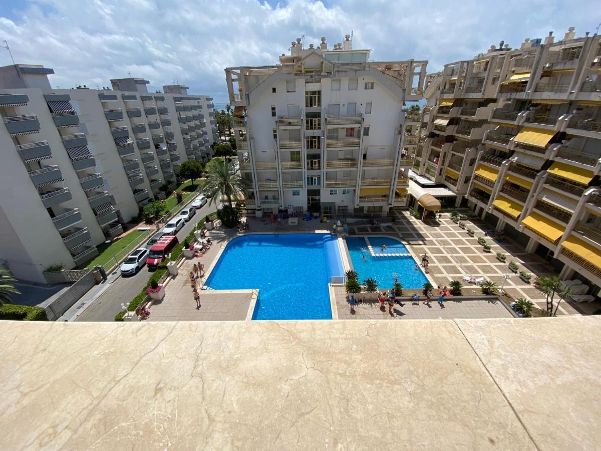 Con Piscina En 1ª Línea De Playa En Apartamento *