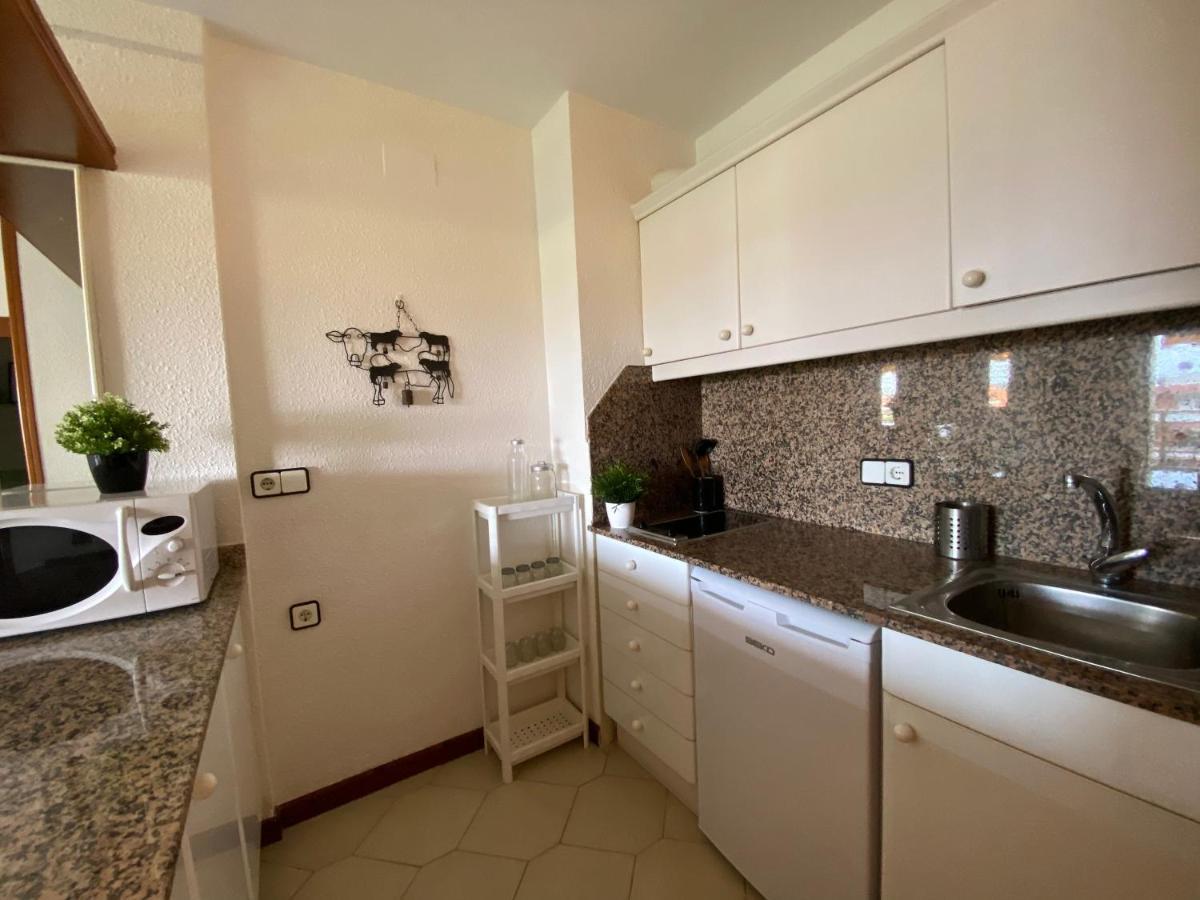 Con Piscina En 1ª Línea De Playa En Apartamento