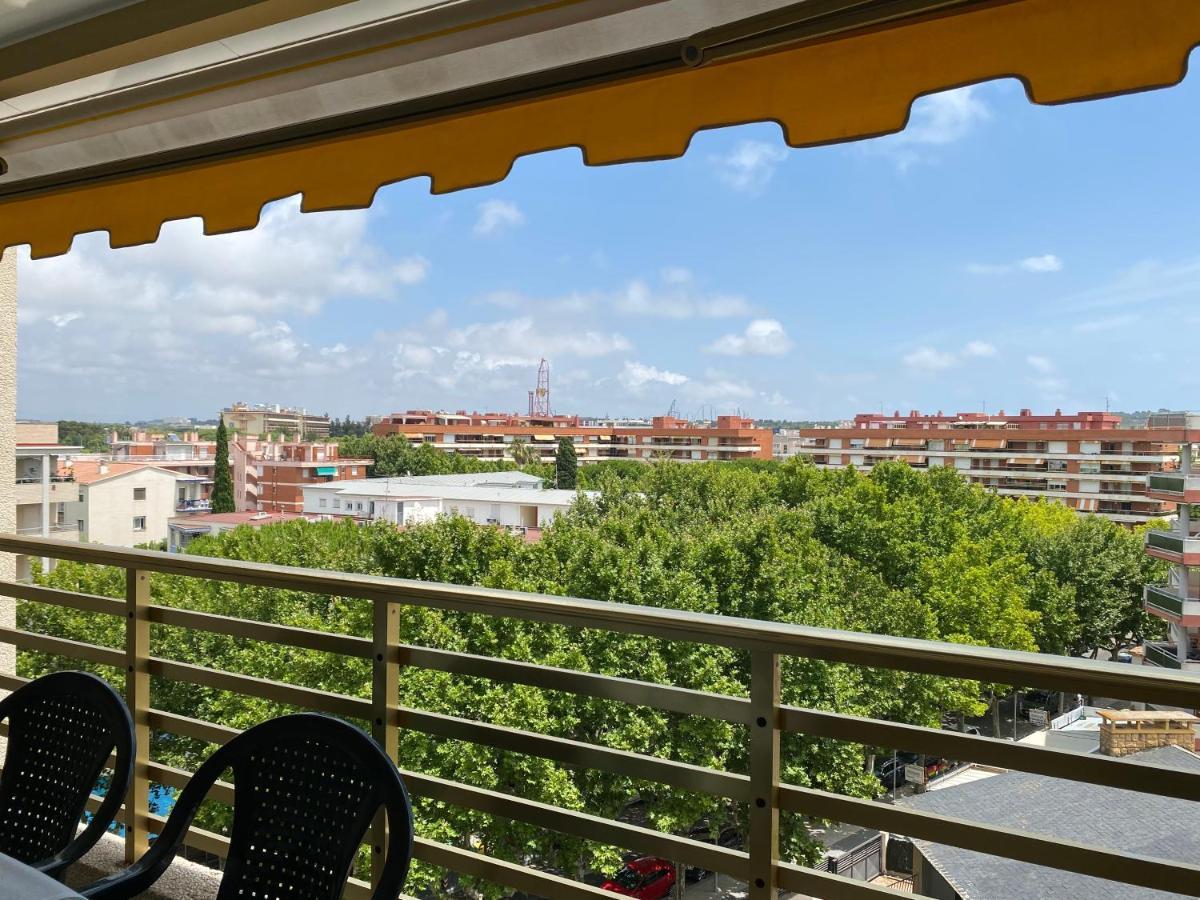 Apartamento Con Piscina En 1ª Línea De Playa En Salou