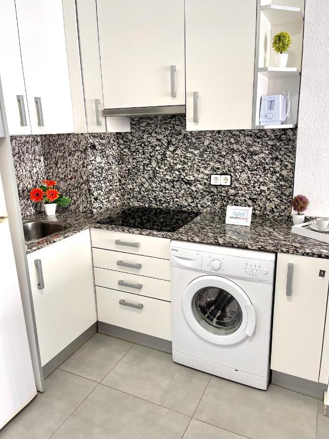 Apartbeach Novelty Climatizado Frente Playa Apartamento