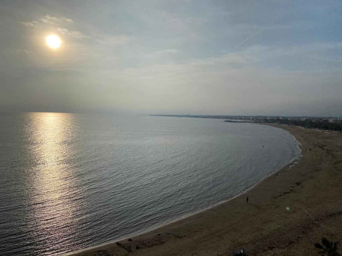 Spacieux, Front De Mer, Vue Splendide